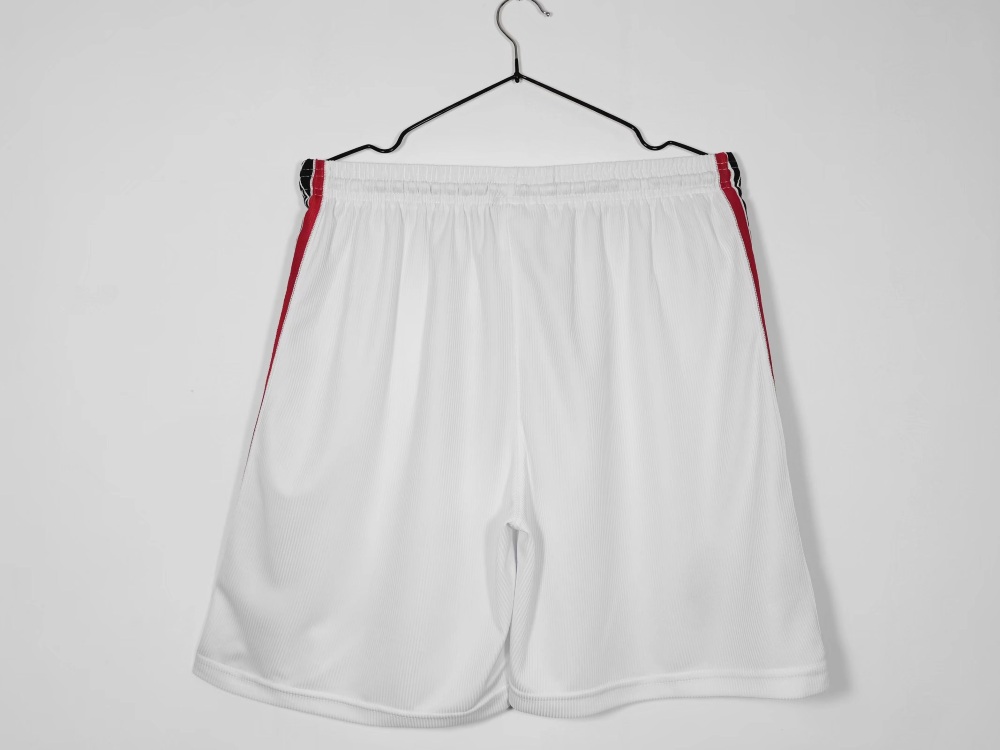 Manchester United 1998-99 Local Shorts