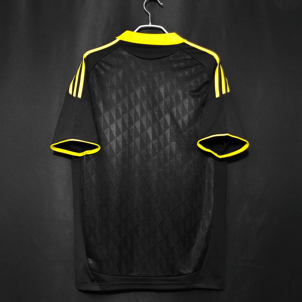 Liverpool 2010-11 Tercera camiseta
