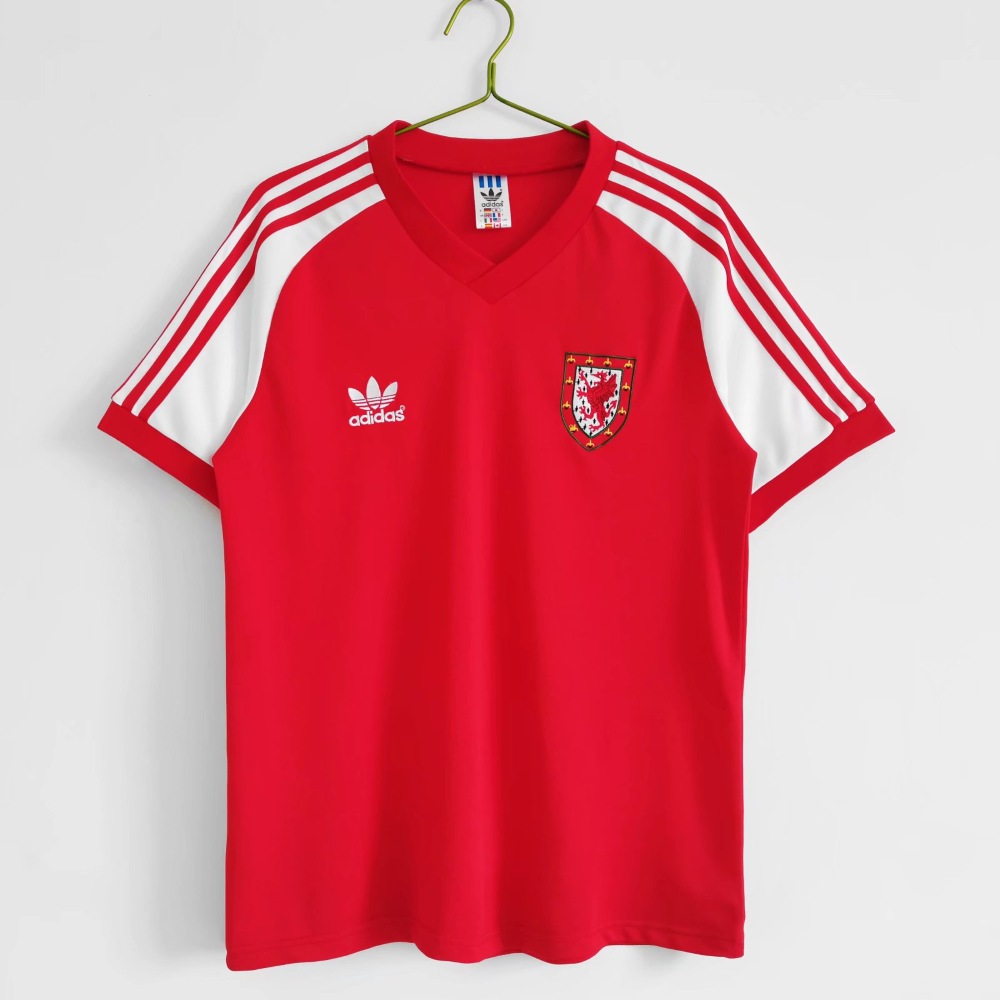 Wales 1982 Camiseta local