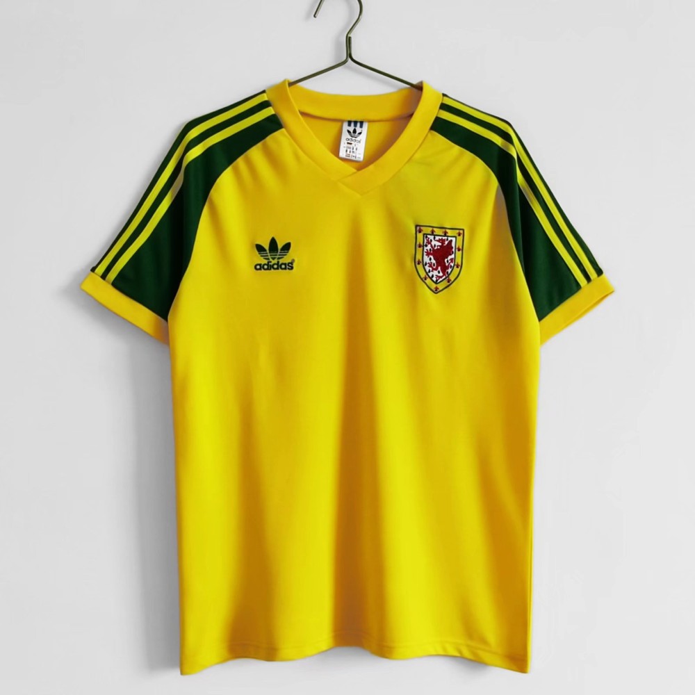 Wales 1982 Camiseta visitante