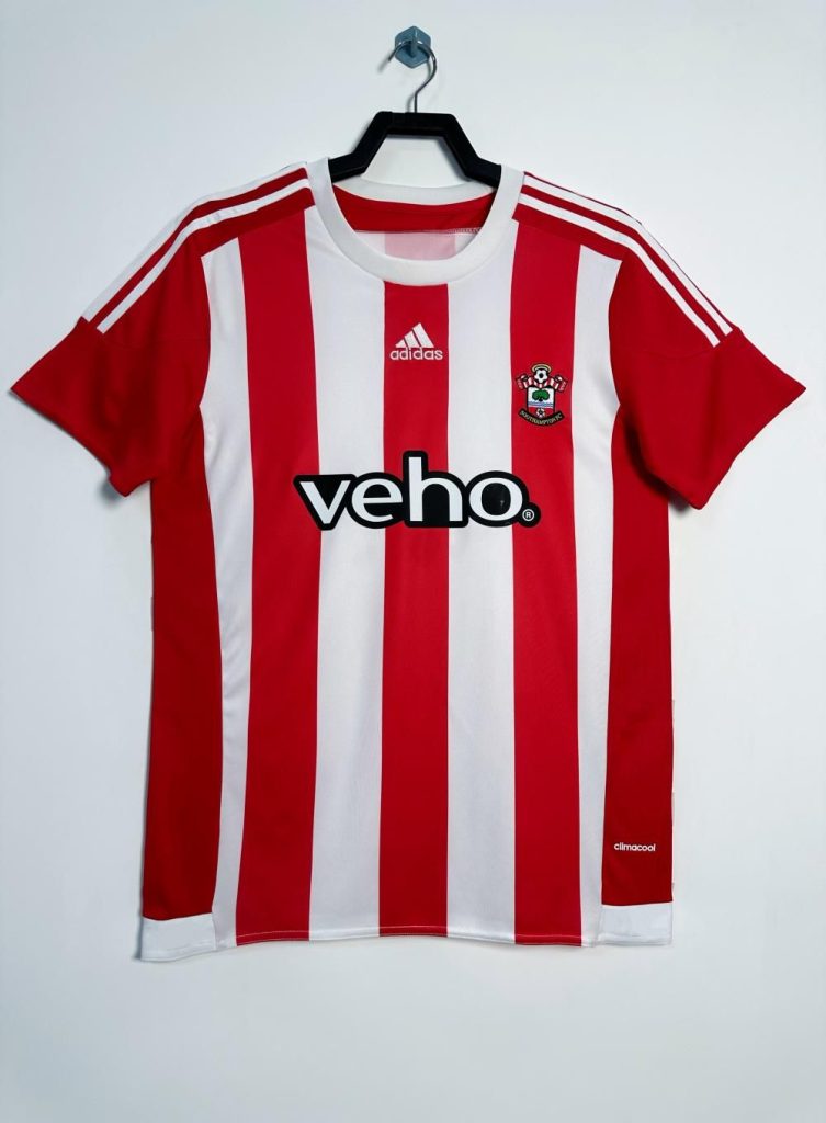 Southampton 2015-16 Camiseta local