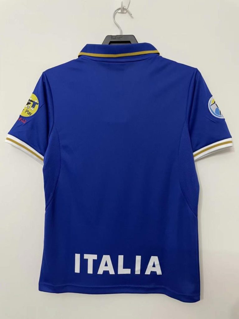 Italia 1996 Camiseta local