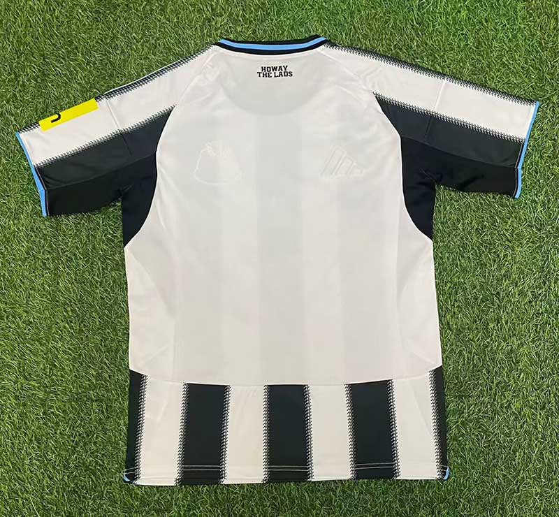 Newcastle United 2025-26 Camiseta local