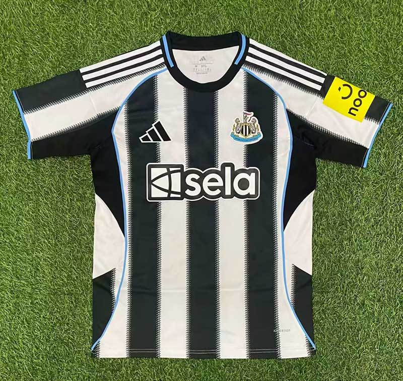 Newcastle United 2025-26 Camiseta local