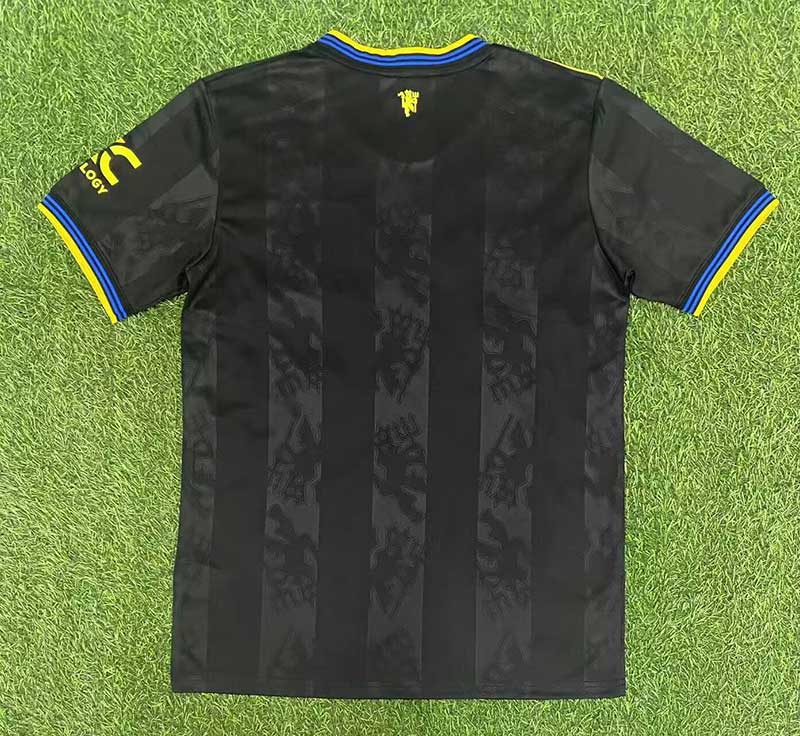 Manchester United 2025-26 Tercera camiseta