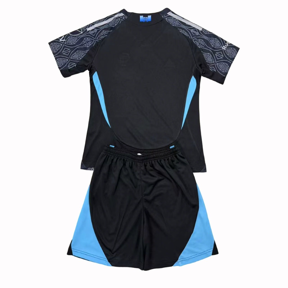 Niños Charlotte 2025-26 Visitante Kit