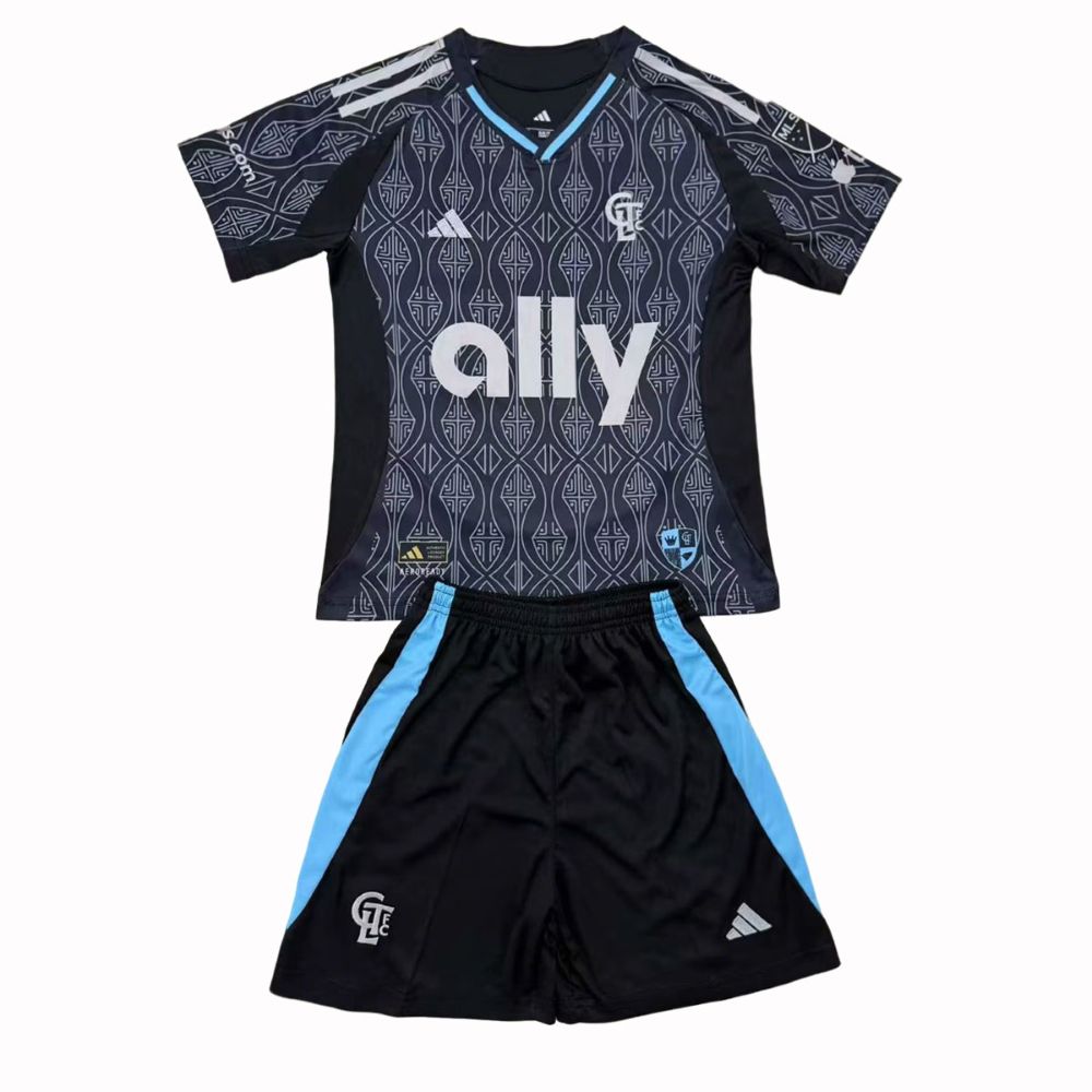 Niños Charlotte 2025-26 Visitante Kit