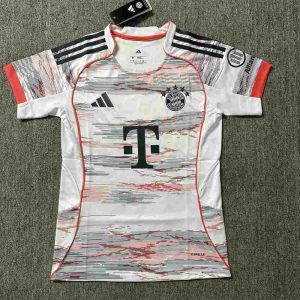 Women Bayern Munich 2025-26 Away Shirt