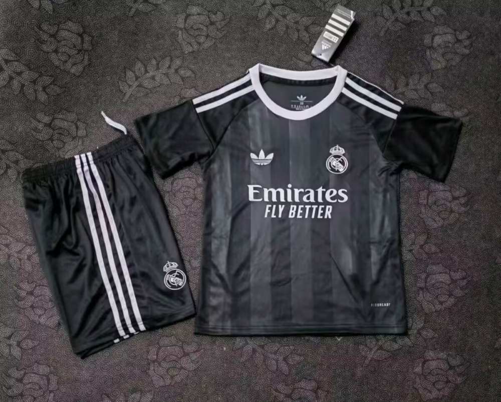 Niños Real Madrid 2025-26 Goalkeeper Kit