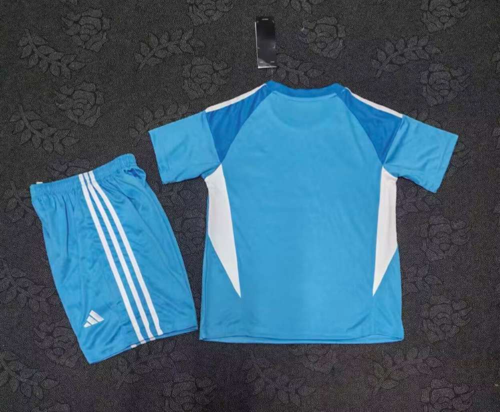 Niños Real Madrid 2025-26 Goalkeeper Kit