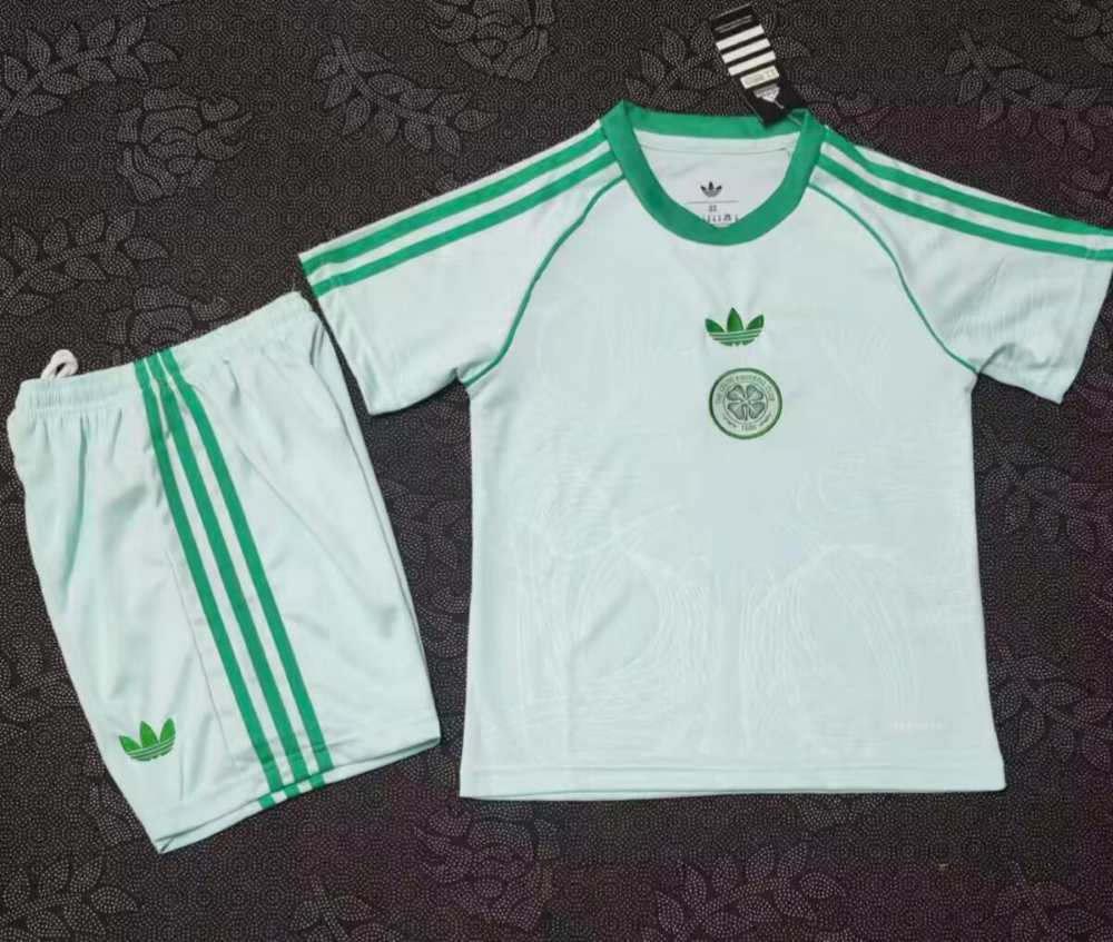 Niños Celtic 2025-26 Especial Edición Kit