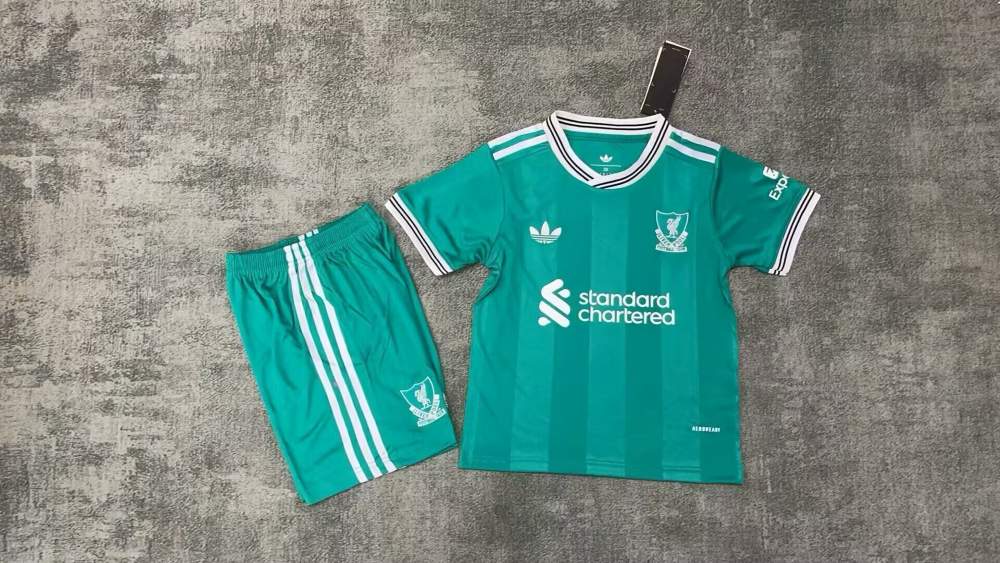 Niños Liverpool 2025-26 Tercera Kit