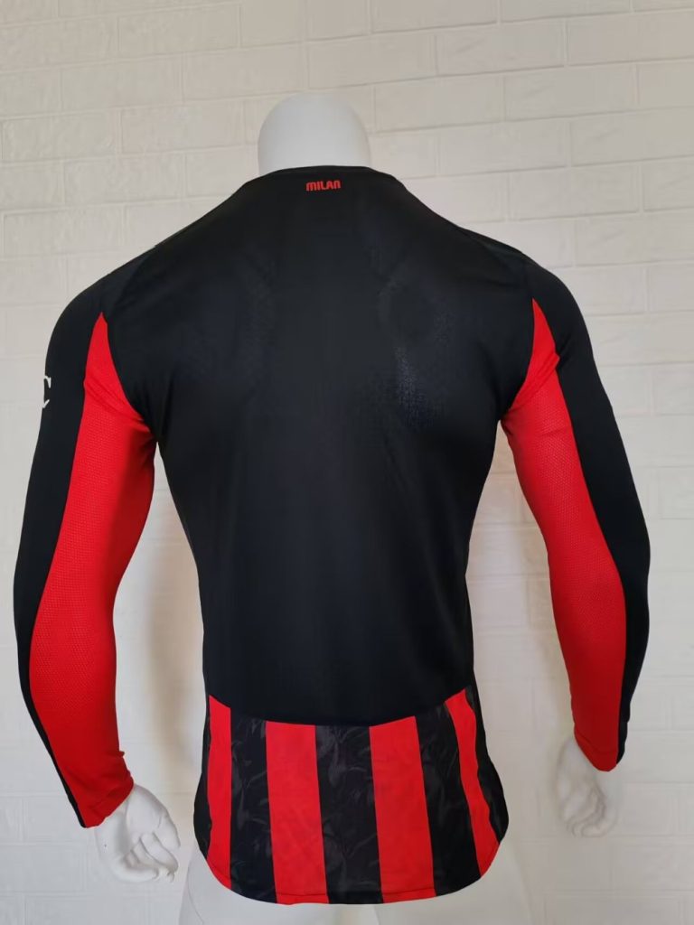 AC Milan 2025-26 Camiseta local versión jugador de manga larga