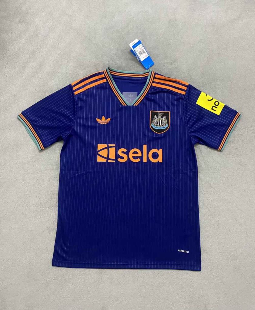 Newcastle United 2025-26 Tercera camiseta