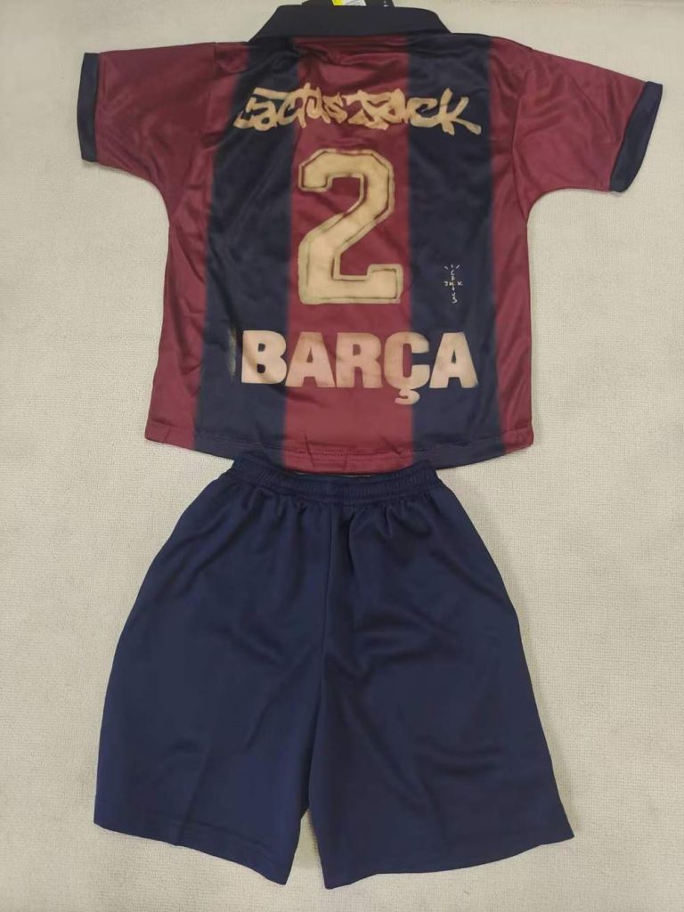 Niños Barcelona 2025 Travis Scott Cactus Jack Kit