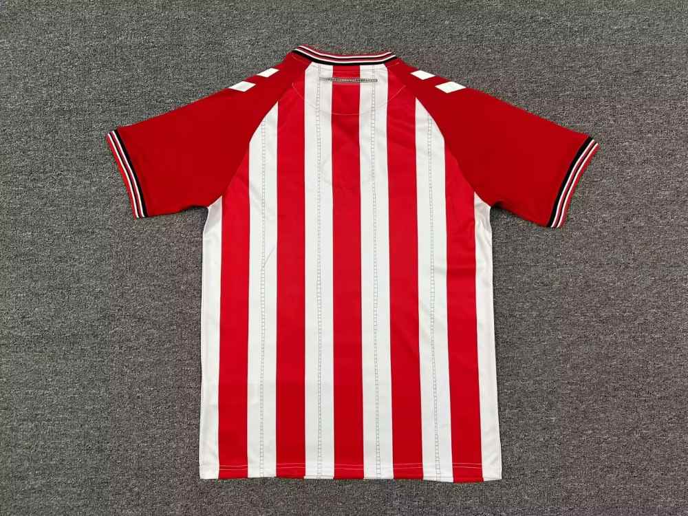 Sunderland 25-26 Camiseta local