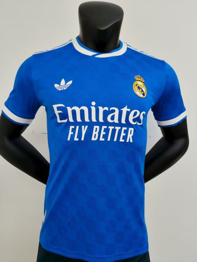 Real Madrid 2025-26 Tercera camiseta versión jugador