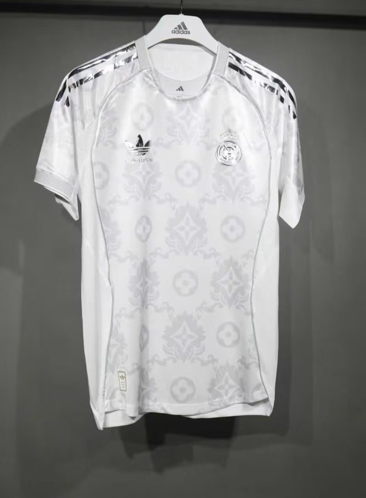 Real Madrid 2025-26 LV Camiseta edición especial versión jugador