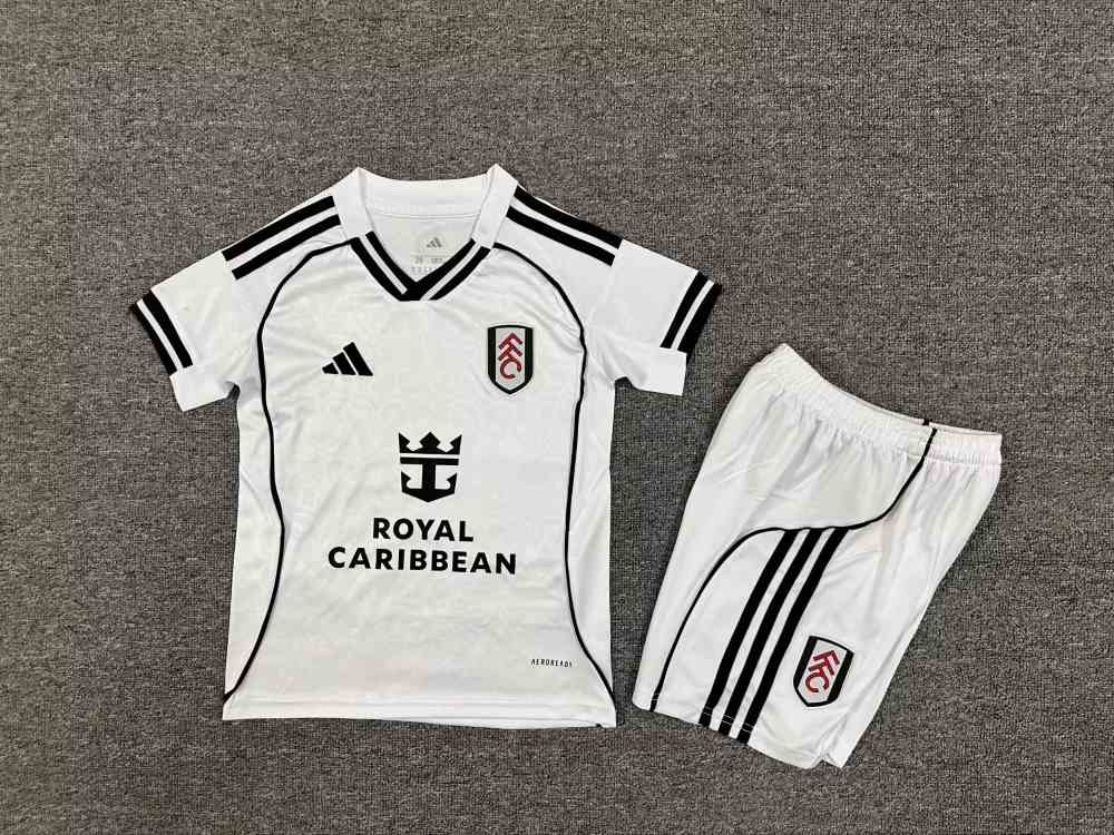 Niños Fulham 2025-26 Local Kit