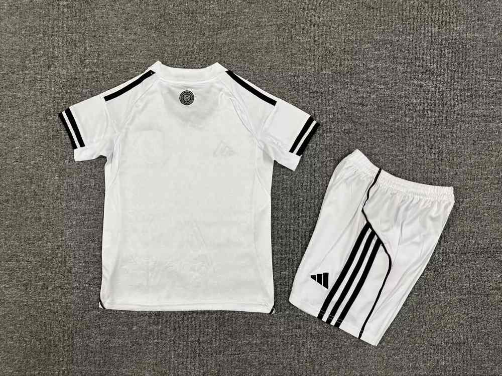 Niños Fulham 2025-26 Local Kit