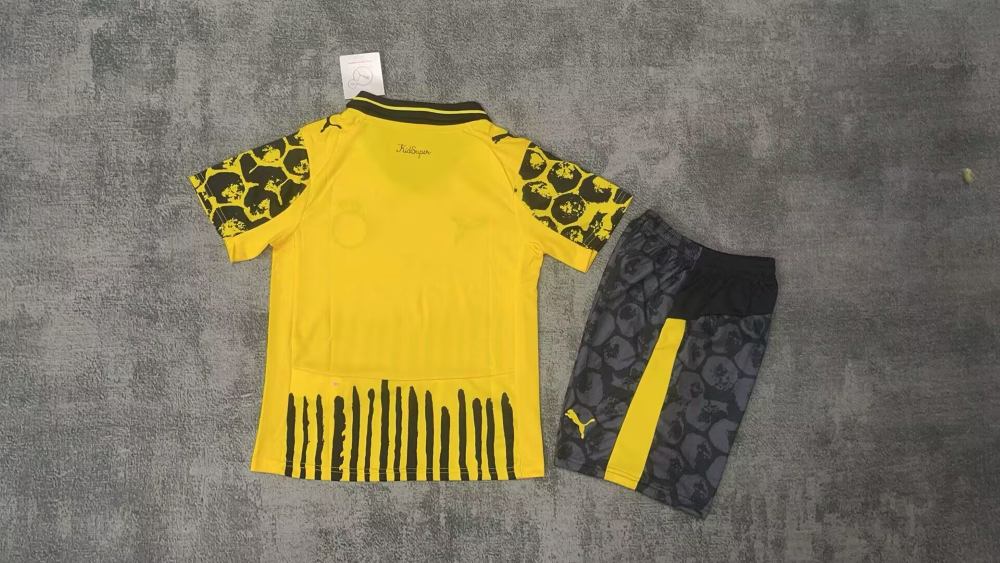 Niños Dortmund 2025-26 Club Copa Mundial Kit