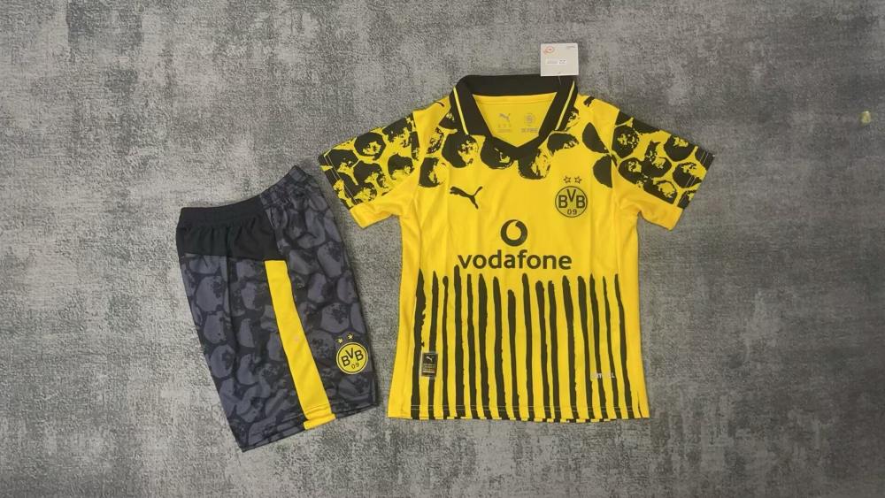 Niños Dortmund 2025-26 Club Copa Mundial Kit