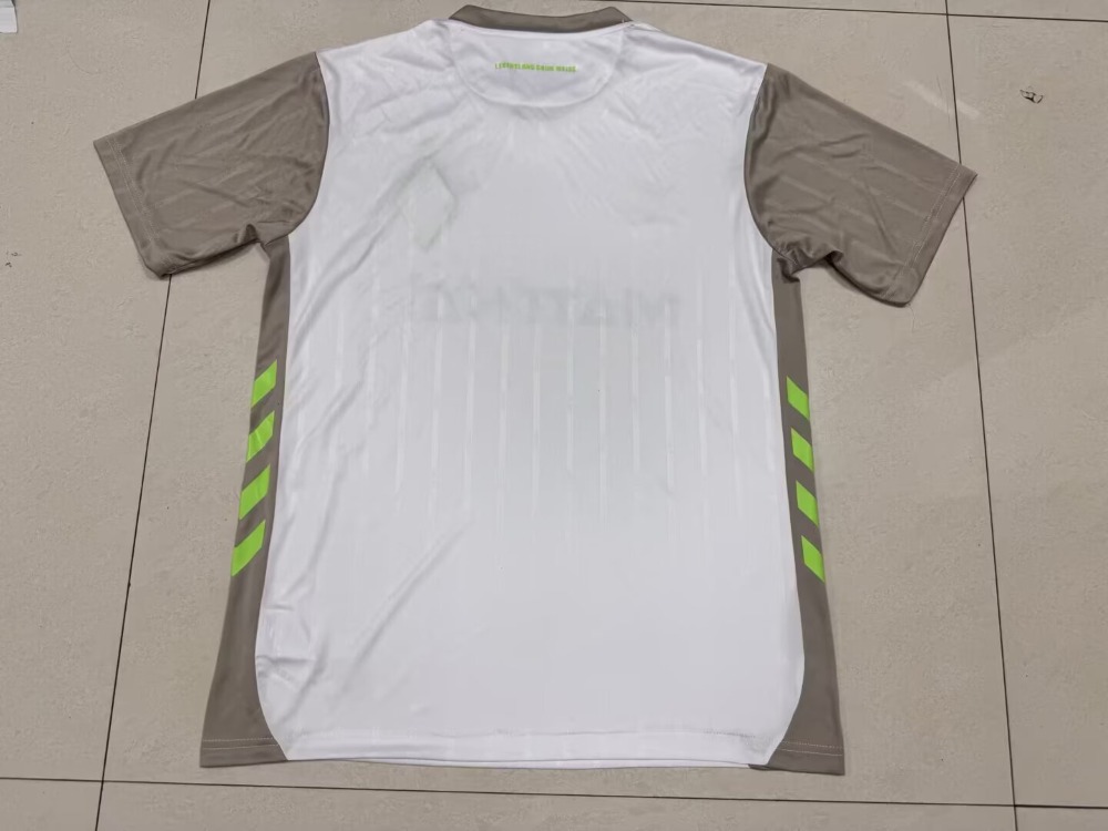 Werder Bremen 2025-26 Tercera camiseta