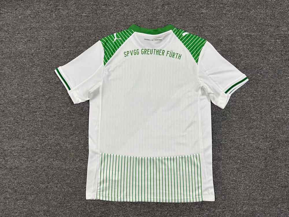 Greuther Fürth 2025-26 Camiseta local