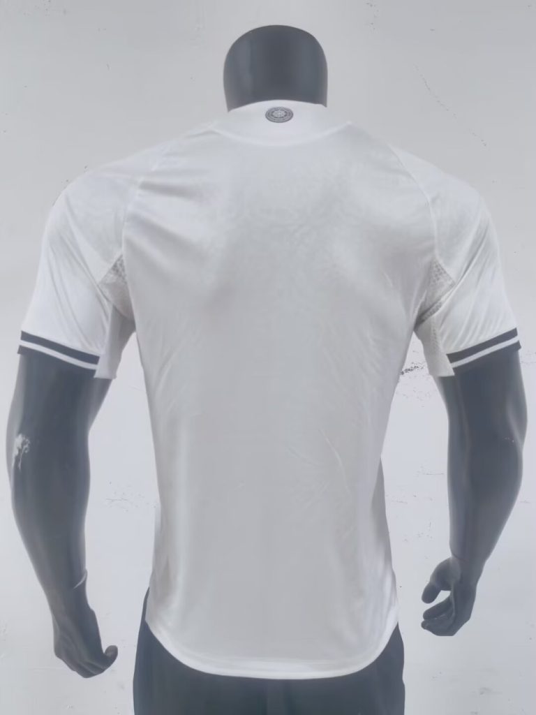 Fulham 2025-26 Camiseta local versión jugador