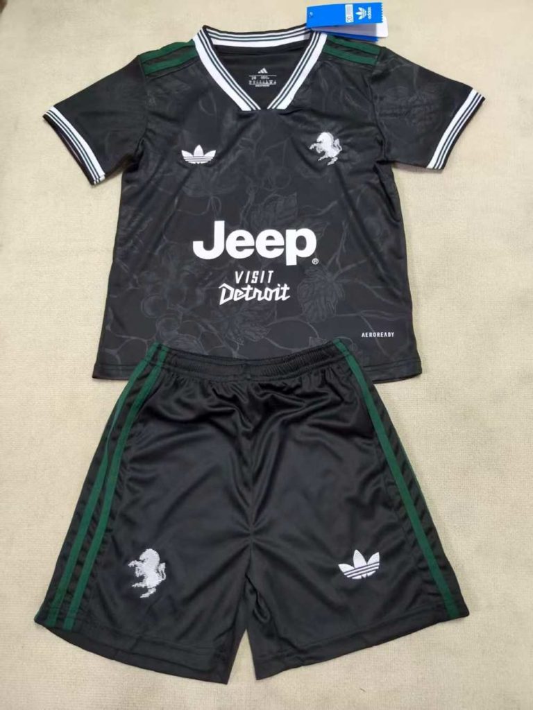 Niños Juventus 2025-26 Tercera Kit
