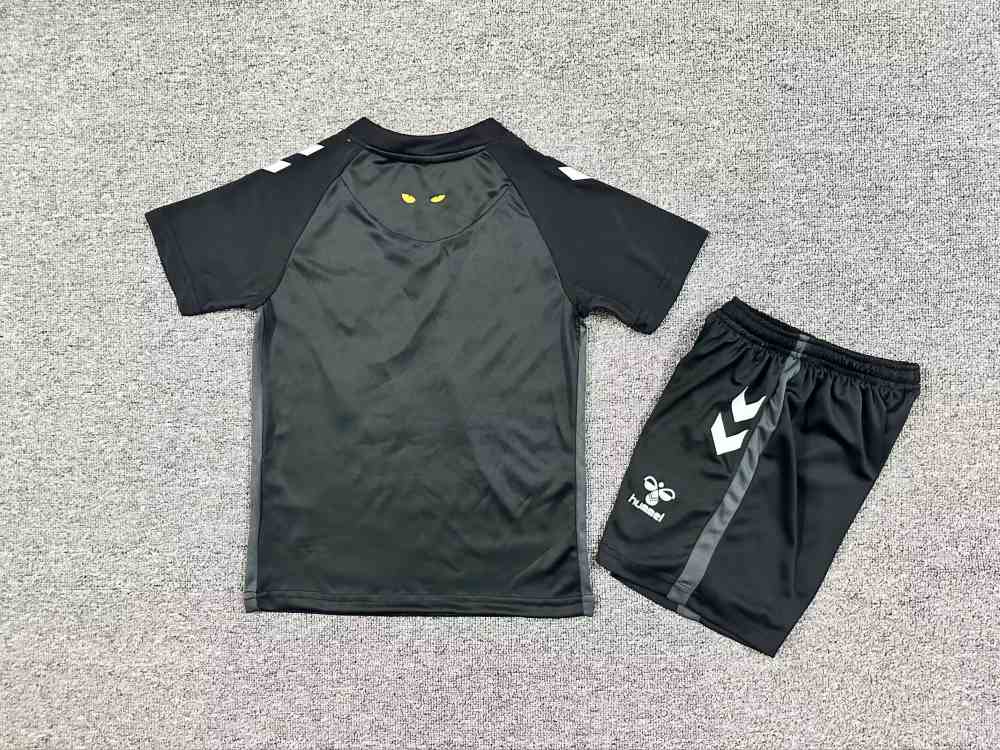 Niños Sunderland 2025-26 Tercera Kit