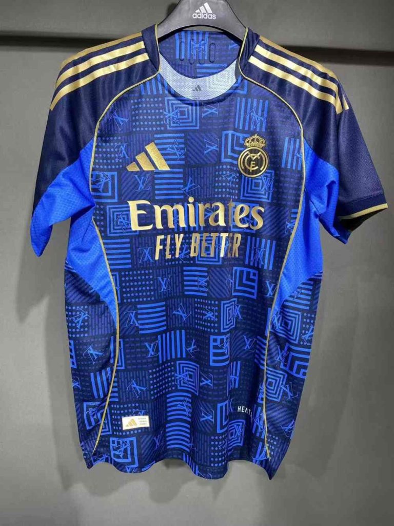 Real Madrid 2025-26 LV Camiseta edición especial versión jugador