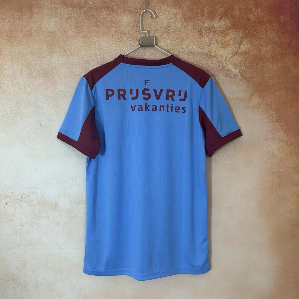 Feyenoord 2025-26 Tercera camiseta