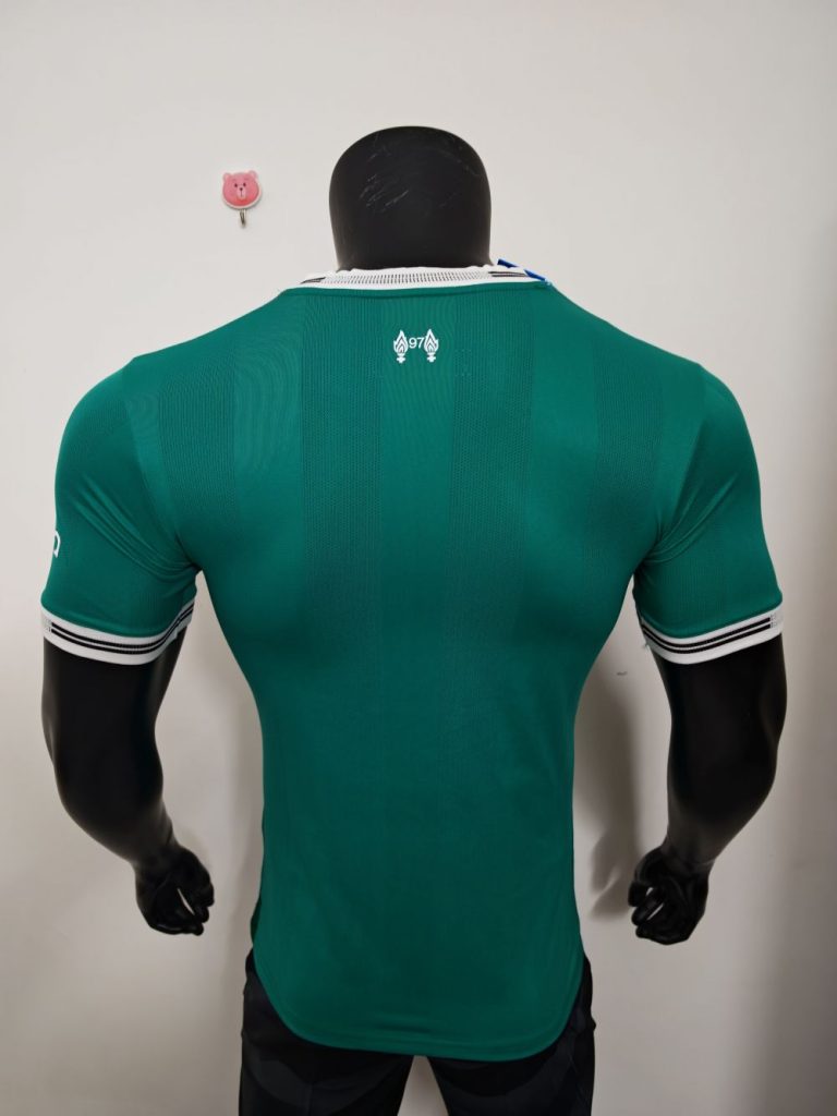Liverpool 2025-26 Tercera camiseta versión jugador