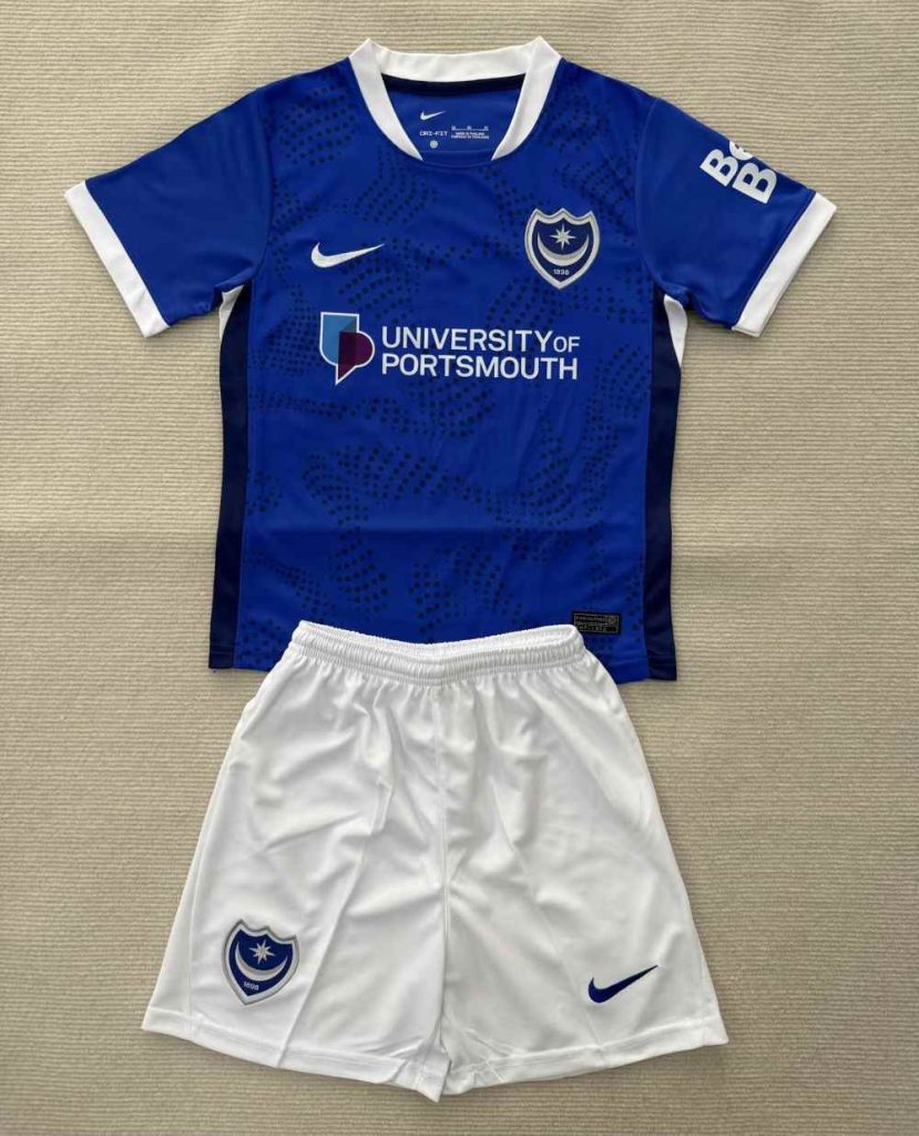 Niños Portsmouth 2025-26 Local Kit