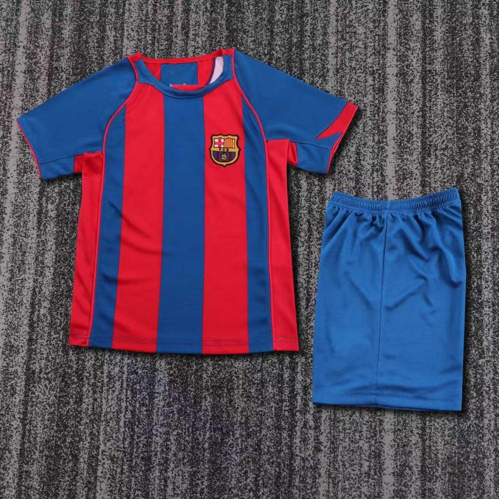 Niños Barcelona 2004-05 Local Kit