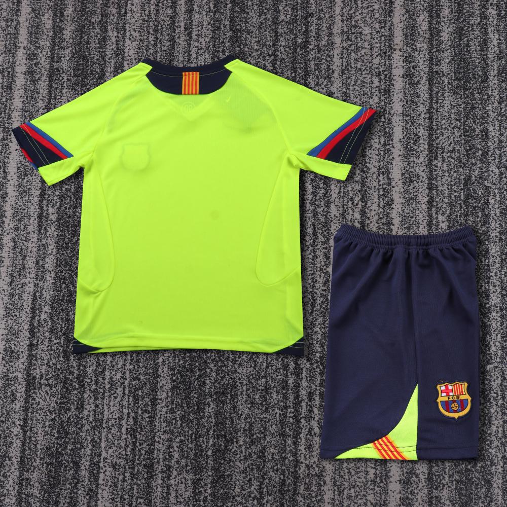Niños Barcelona 2005-06 Visitante Kit