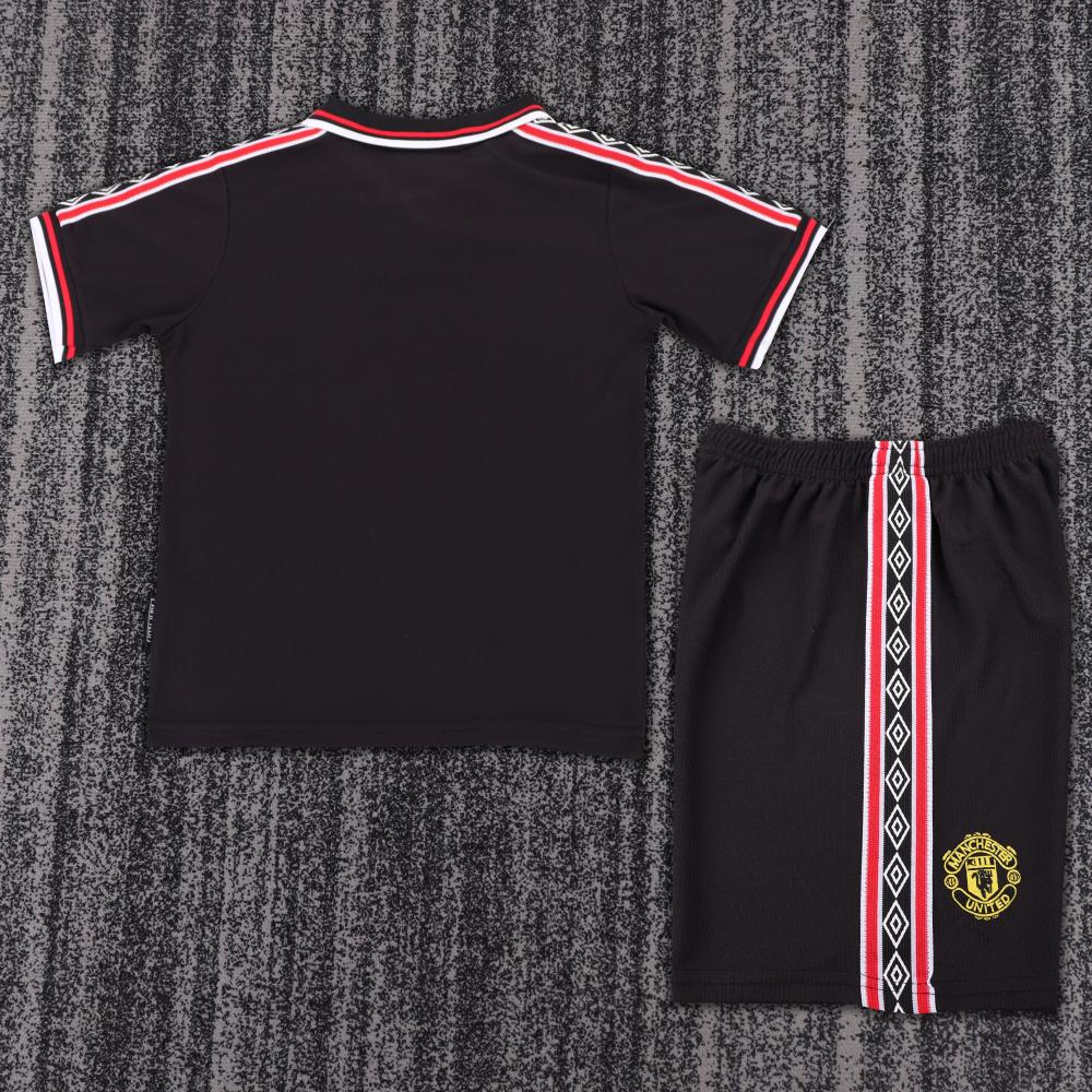 Niños Manchester United 1998-99 Conmemorativa Edición Kit