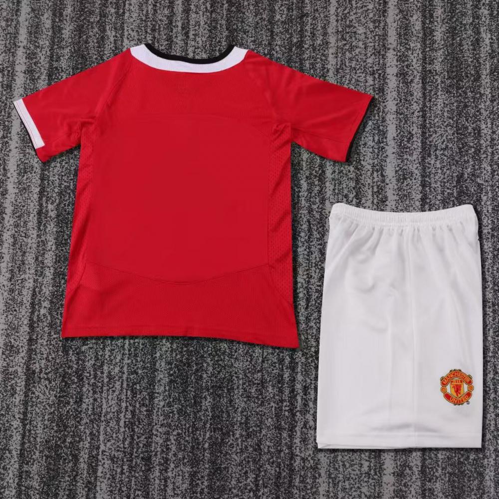 Niños Manchester United 2005-06 Local Kit