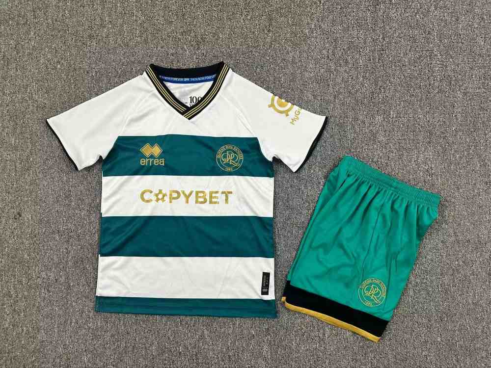 Niños Queens Park Rangers 2025-26 Tercera kit