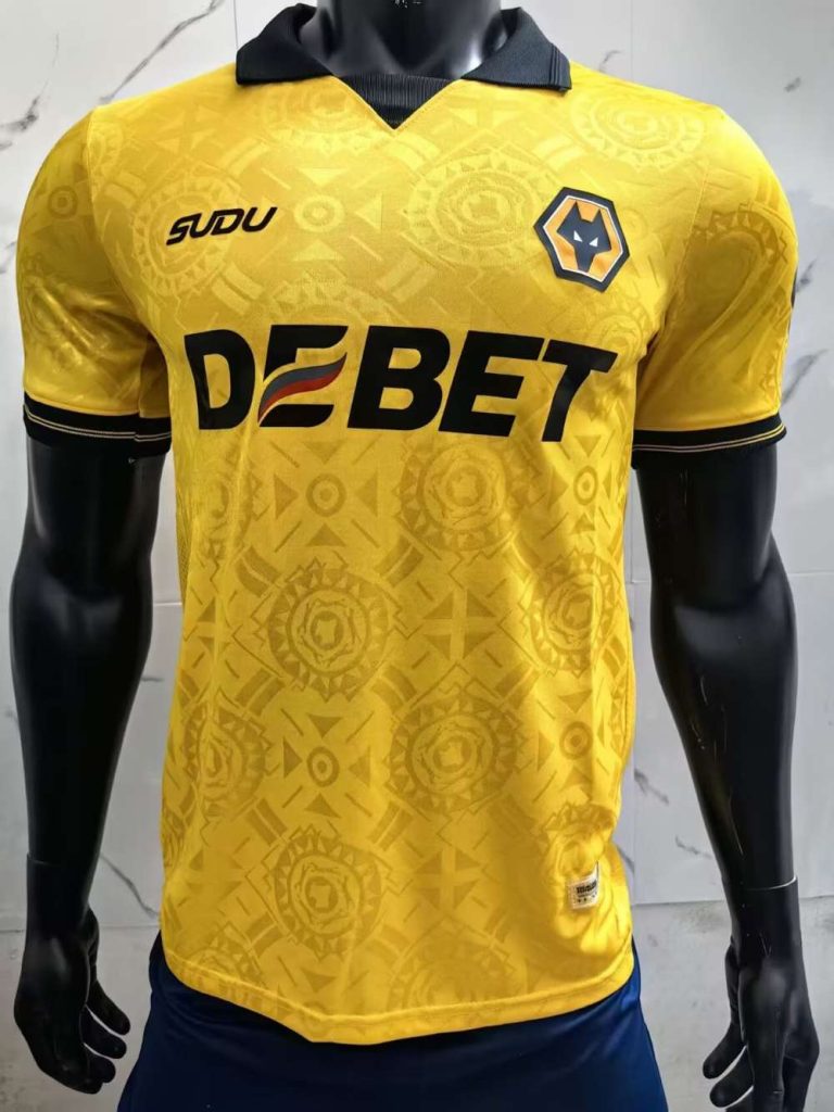 Wolverhampton 2025-26 Camiseta local versión jugador