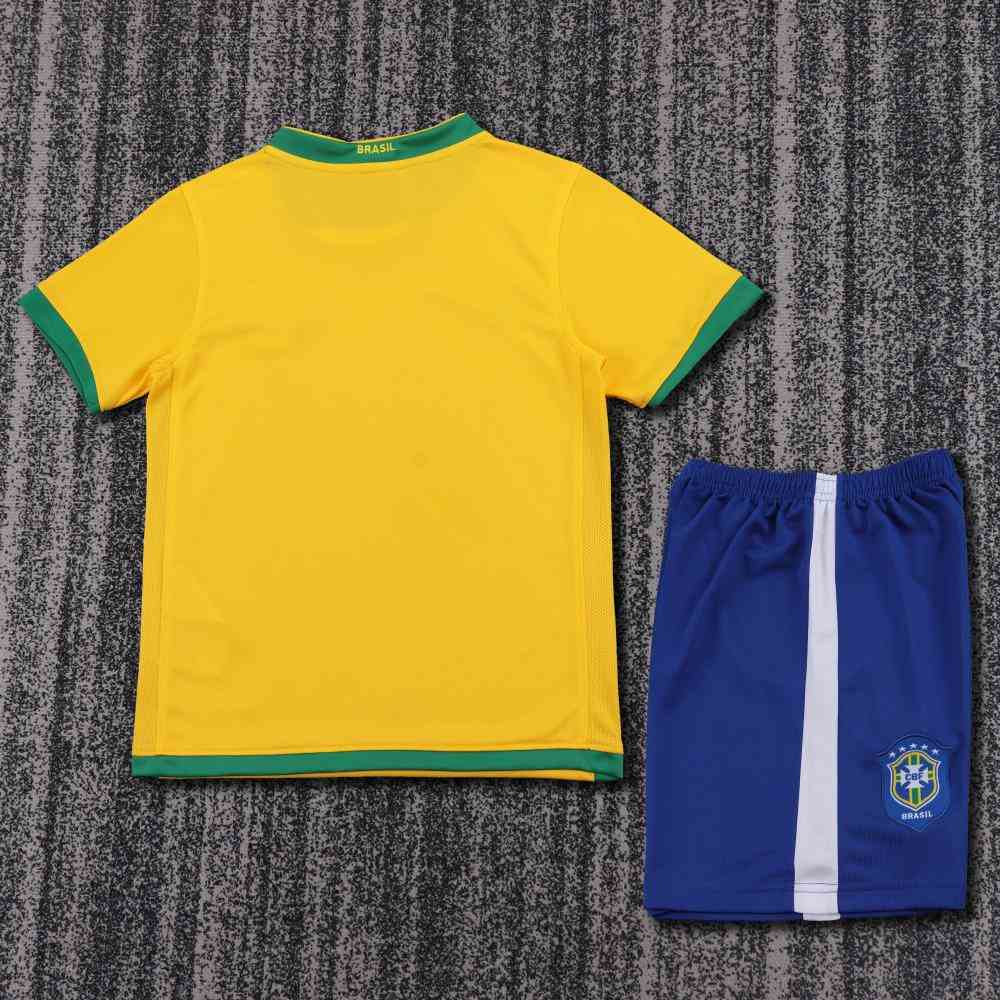Niños Brasil 2006 Local Kit