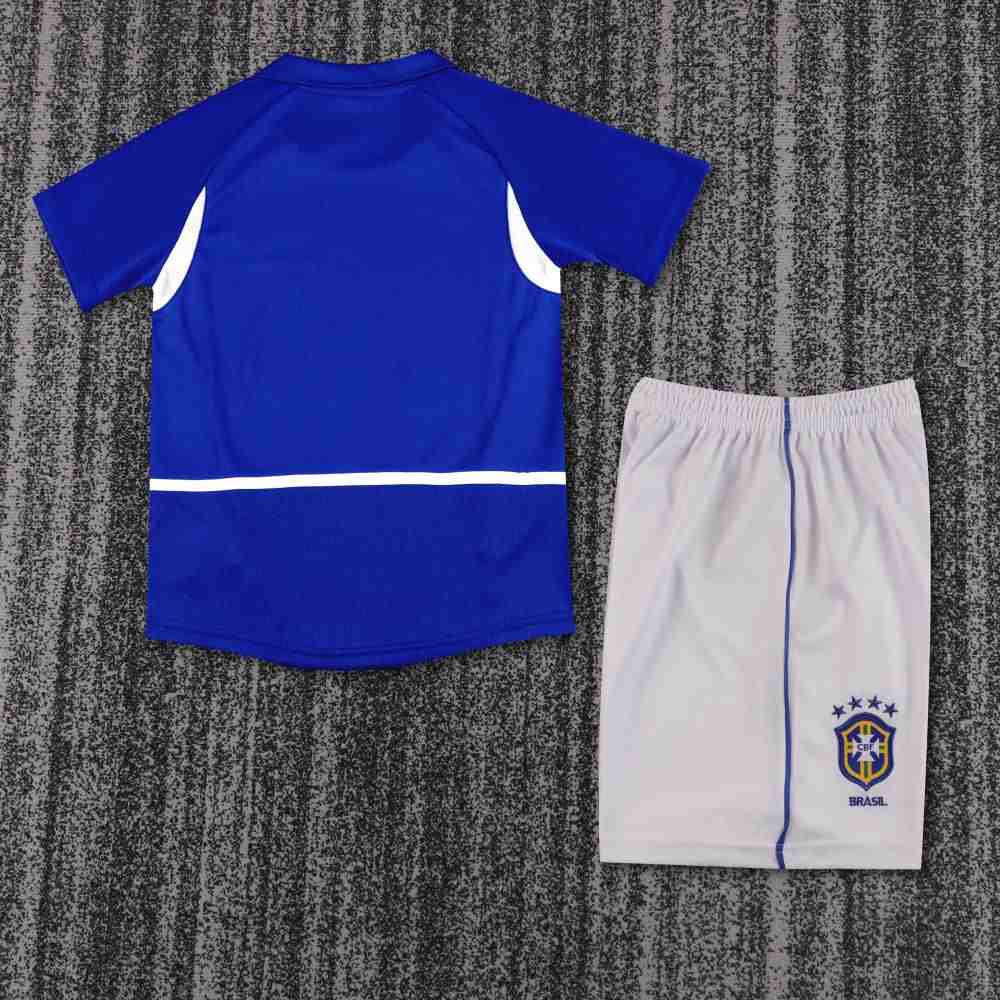 Niños Brasil 2002 Visitante Kit