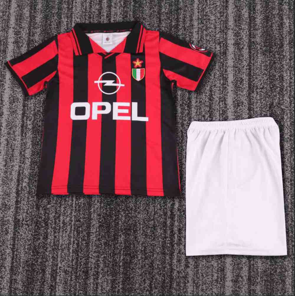Niños AC Milan 1996-97 Local Kit