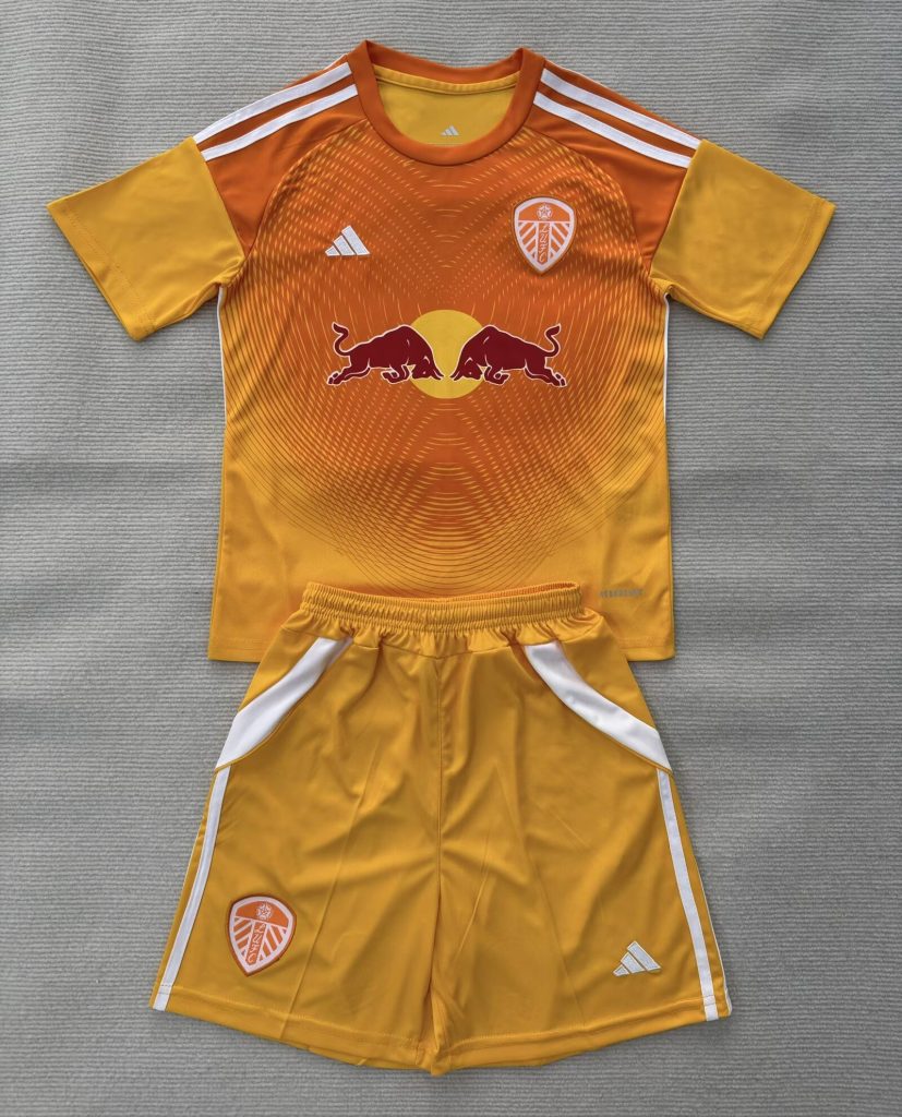 Niños Leeds United 2025-26 Goalkeeper Kit