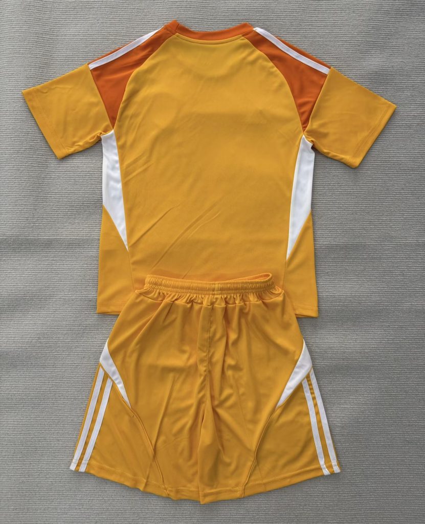 Niños Leeds United 2025-26 Goalkeeper Kit