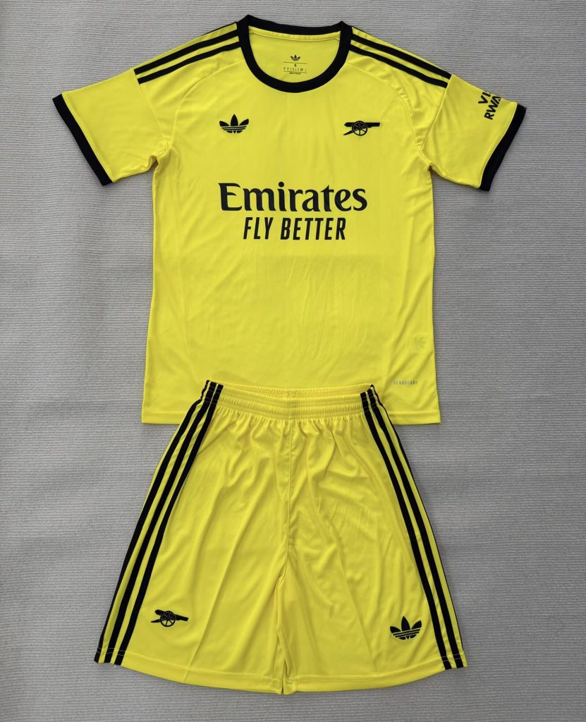 Niños Arsenal 2025-26 Goalkeeper Kit