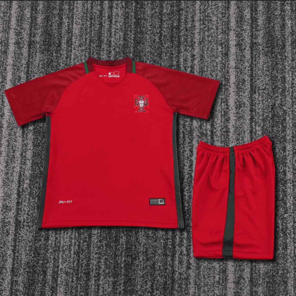 Niños Portugal 2016 Local Kit