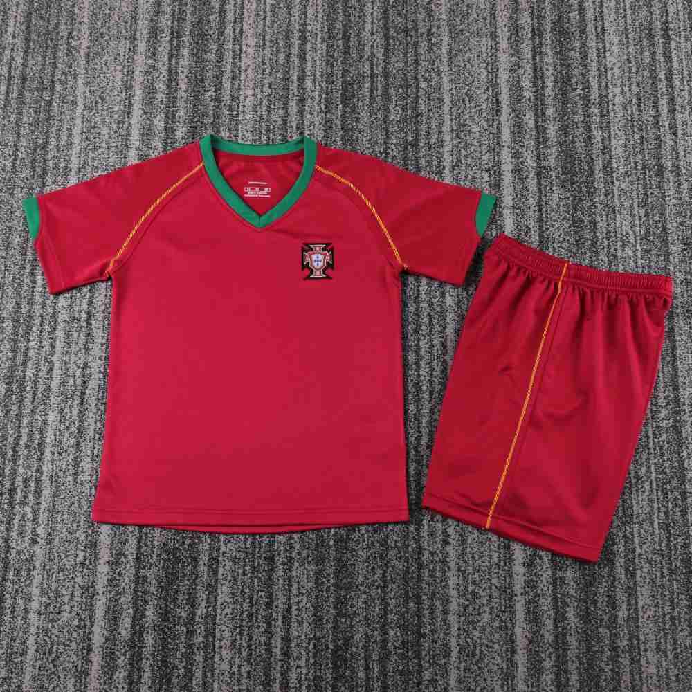 Niños Portugal 2006 Local Kit