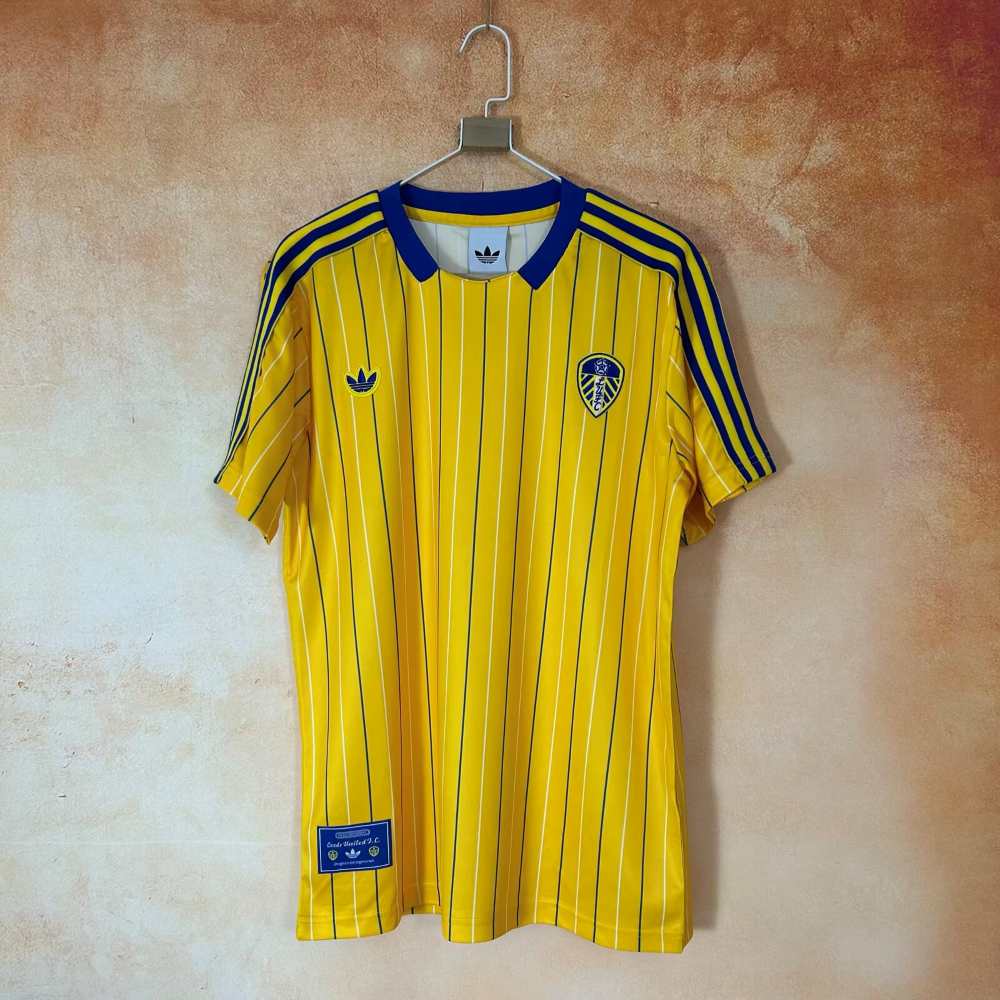 Leeds United 2025-26 Conmemorativa Edición